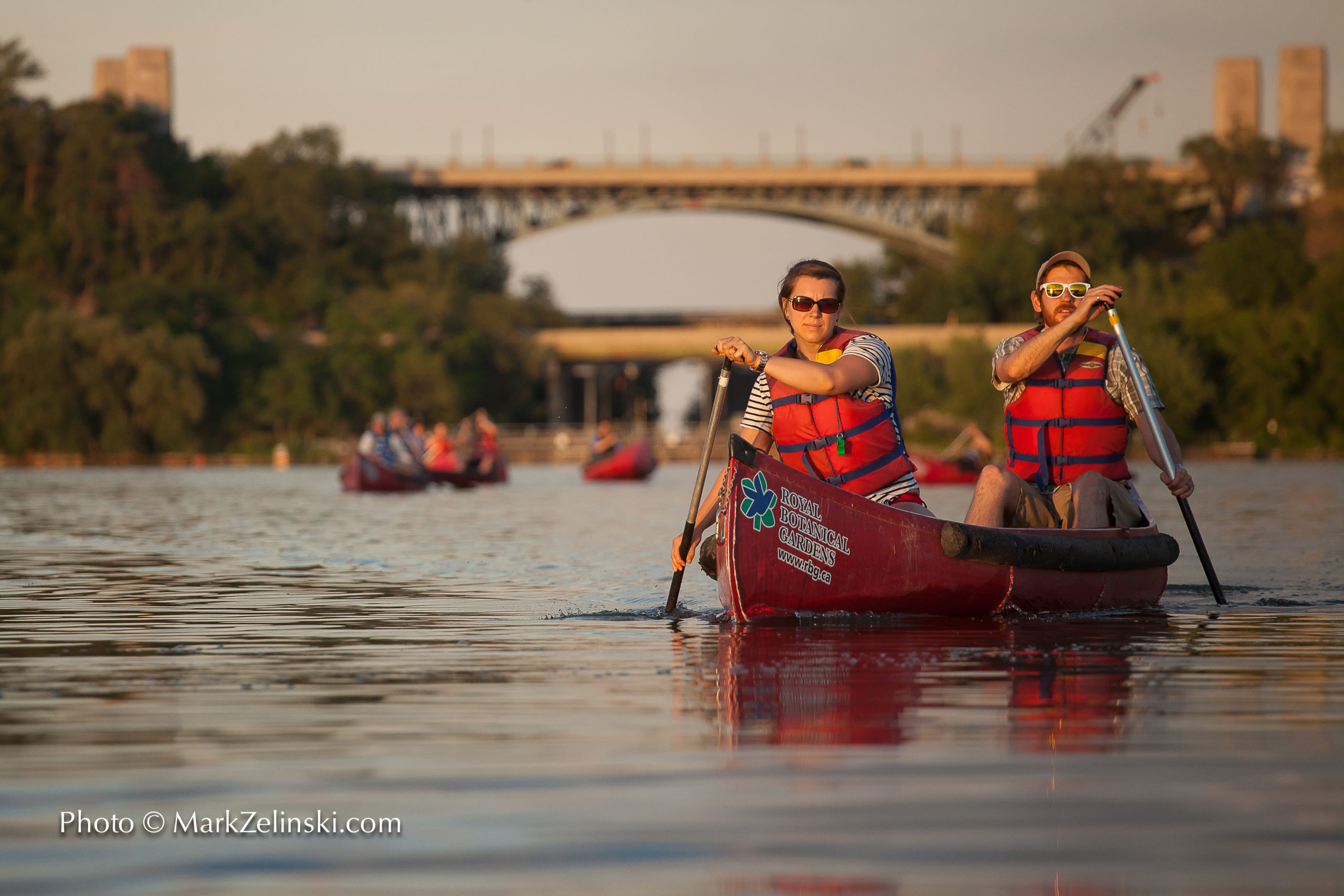 Group Canoeing On Cootes Paradise Credit Markzelinski.com